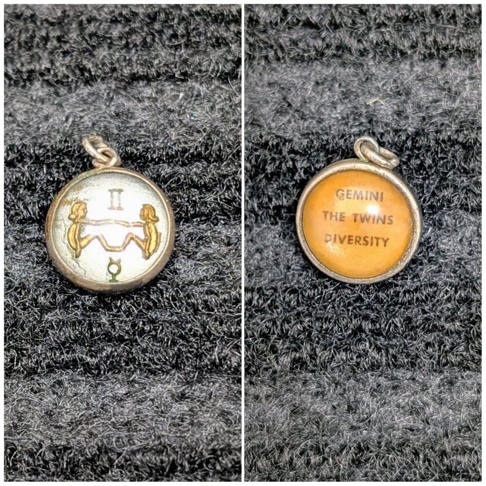 Vintage Sterling Silver Zodiac Gemini Twins Intaglio Bubble Charm Benrus Pendant